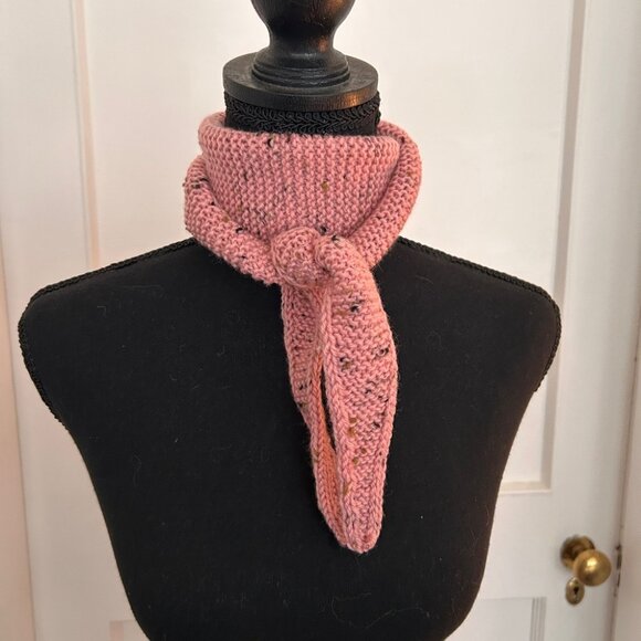 Brand New Hand knit Sophie Scarf in Pink with Flecks of Black & Green Size L - Picture 7 of 10
